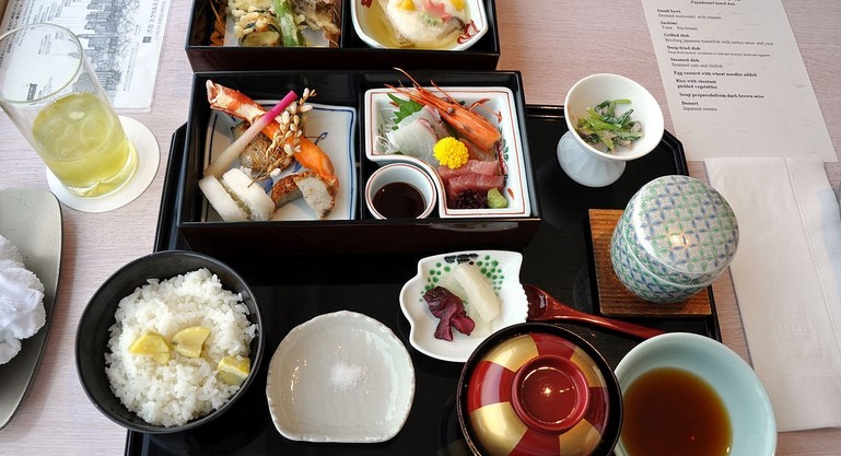 Is it cheap to eat in Japan?